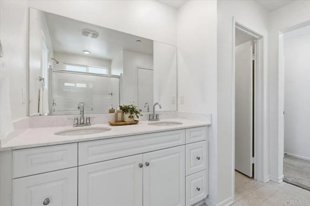 https://cdn.realtyfeed.com/cdn/127/306638647/f1f04bcc61a8b96fe301444182707922.webp