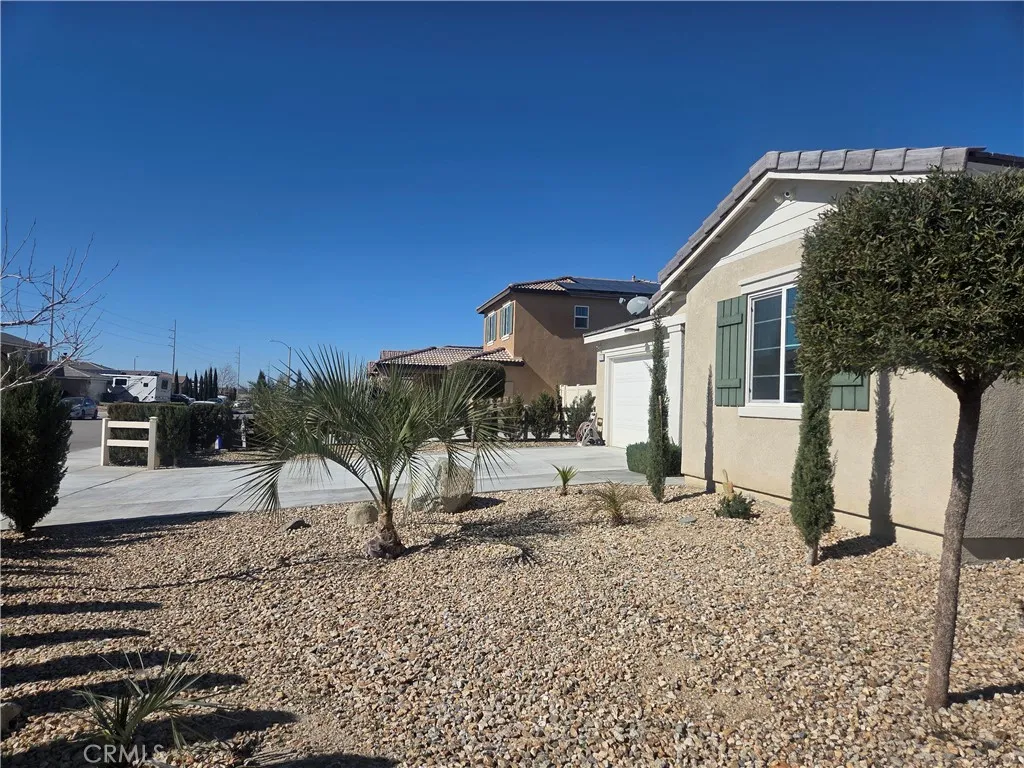 10592 Chevron Court, Adelanto, CA 92301 - Photo 4 of 21, Adelanto, CA