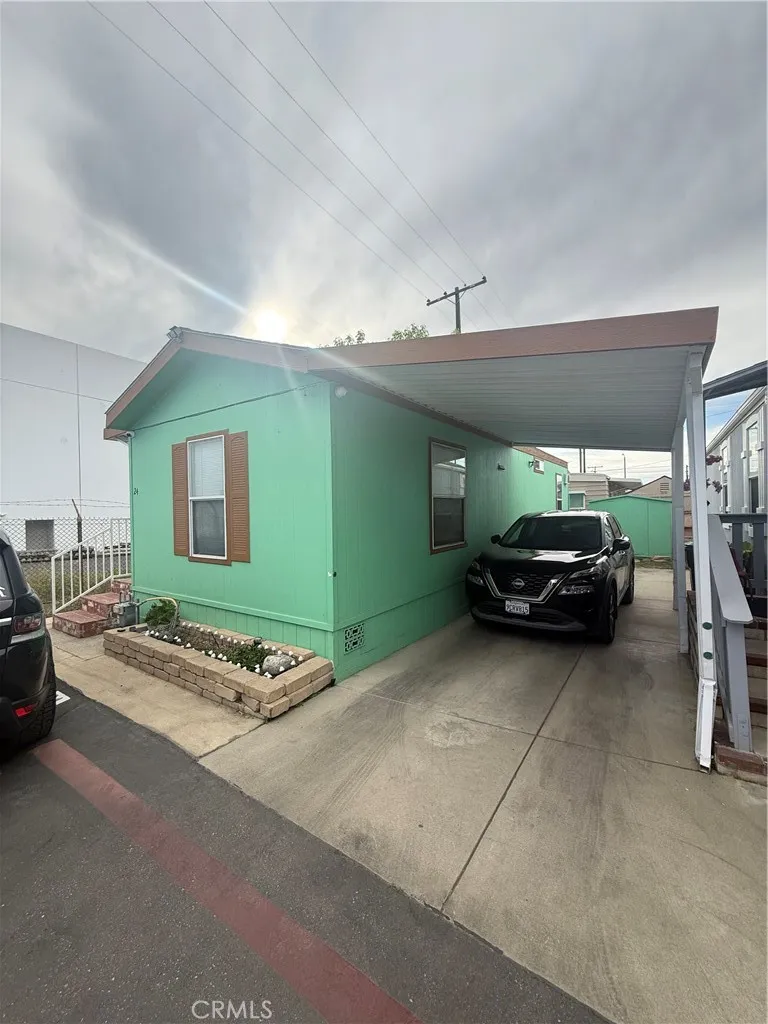 Azusa, CA 91702