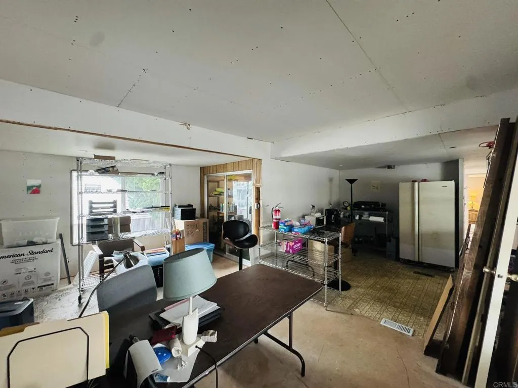https://cdn.realtyfeed.com/cdn/127/306638745/f91554dd6b2f87bb91ba1f83d302929a.webp