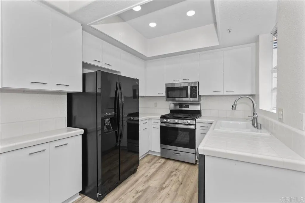 https://cdn.realtyfeed.com/cdn/127/306638776/5306265a918e5ce3df7fbbe96b6cb9cc.webp