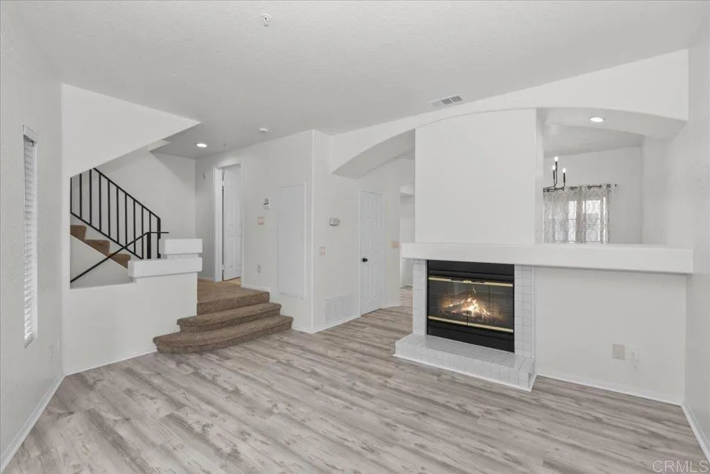 Photo #16: NDP2601249 Listing: Photo #16