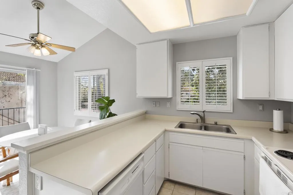 https://cdn.realtyfeed.com/cdn/127/306638810/6da9485fce75d7c5c3d6f31c43c03a93.webp