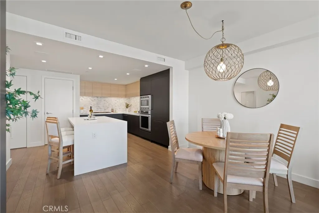 Photo #8: ND26028397 Listing: Photo #8