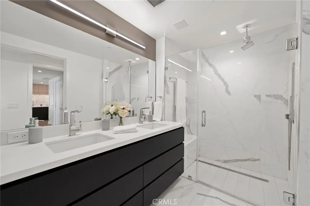 Photo #14: ND26028397 Listing: Photo #14