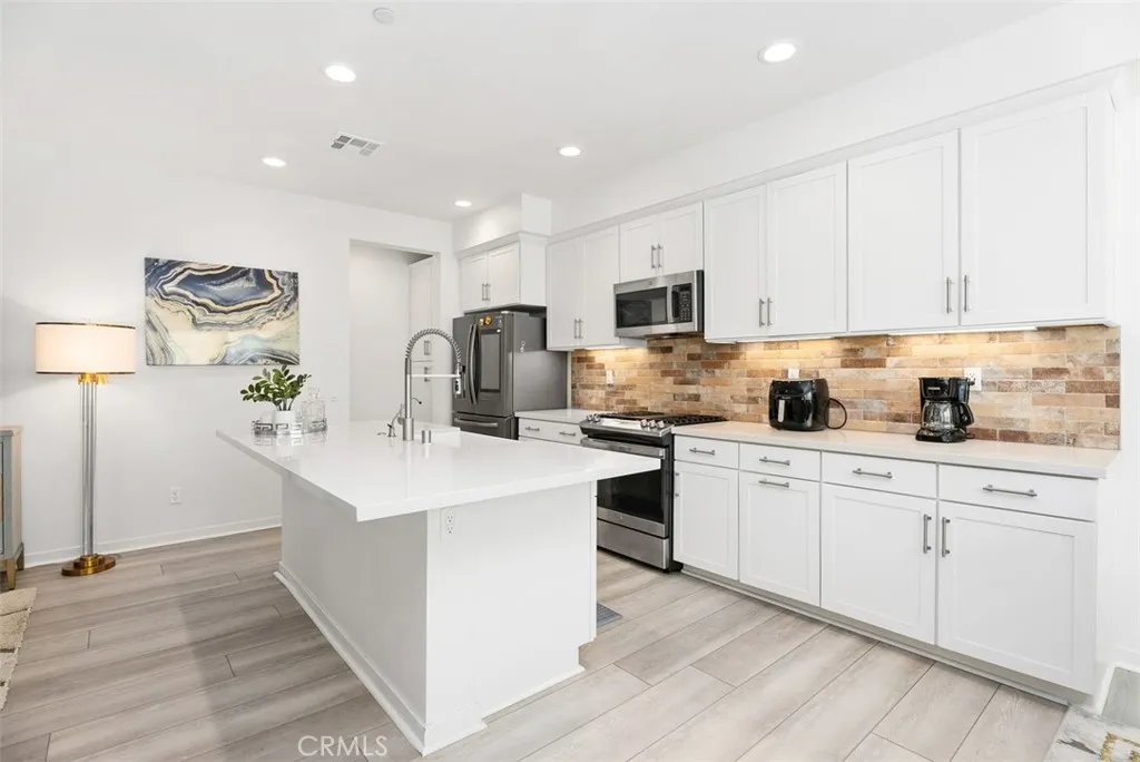 704 Dusky Creek, Lake Forest, CA 92610 - Photo 3 of 37, Lake Forest, CA