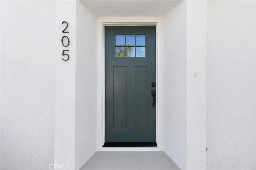 https://cdn.realtyfeed.com/cdn/127/306638923/1888e31842a24eddacf223222448a427.webp