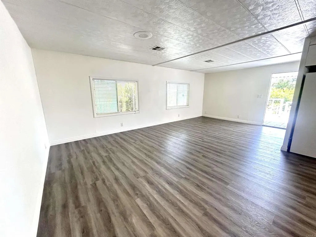 https://cdn.realtyfeed.com/cdn/127/306638973/a4c9e291b79a617438df75bad2e01978.webp