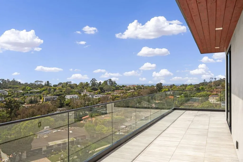 https://cdn.realtyfeed.com/cdn/127/306639001/3a22b070a86bb89b9b483112c15d818e.webp