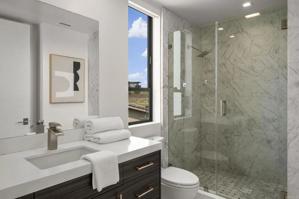 https://cdn.realtyfeed.com/cdn/127/306639001/523bc4b0cc0c408fac5f5f90a13259ed.webp
