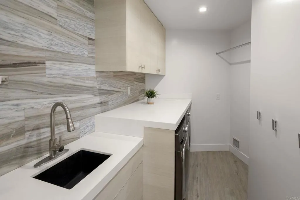 https://cdn.realtyfeed.com/cdn/127/306639001/59e93f6bbb23342c9f673f0e65066b62.webp
