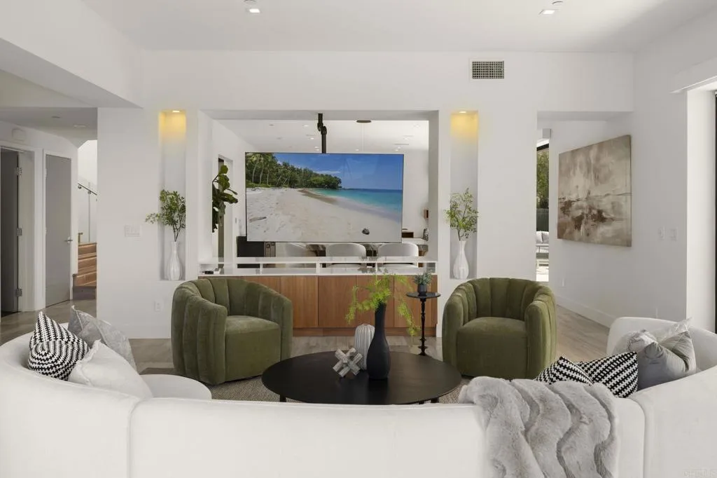 https://cdn.realtyfeed.com/cdn/127/306639001/765dcb2d63a2edd6b423d53cb34d7dda.webp