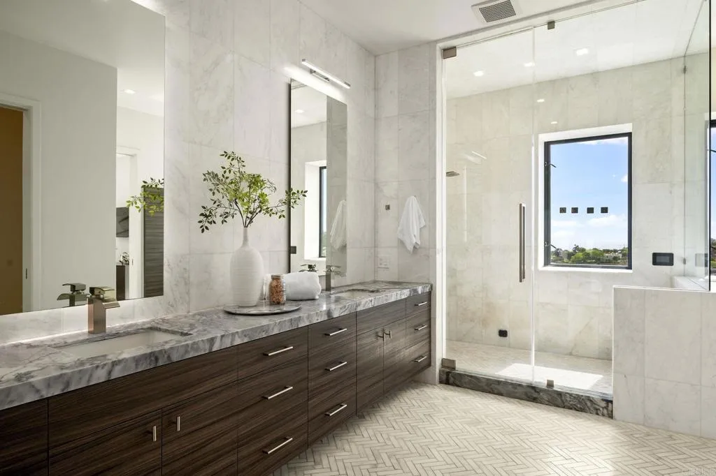 https://cdn.realtyfeed.com/cdn/127/306639001/81ed712b097ae5208ab84d97bbc50443.webp