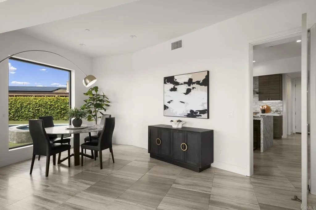 https://cdn.realtyfeed.com/cdn/127/306639001/a542c44e4b5e2c23ea14a0367c970d38.webp