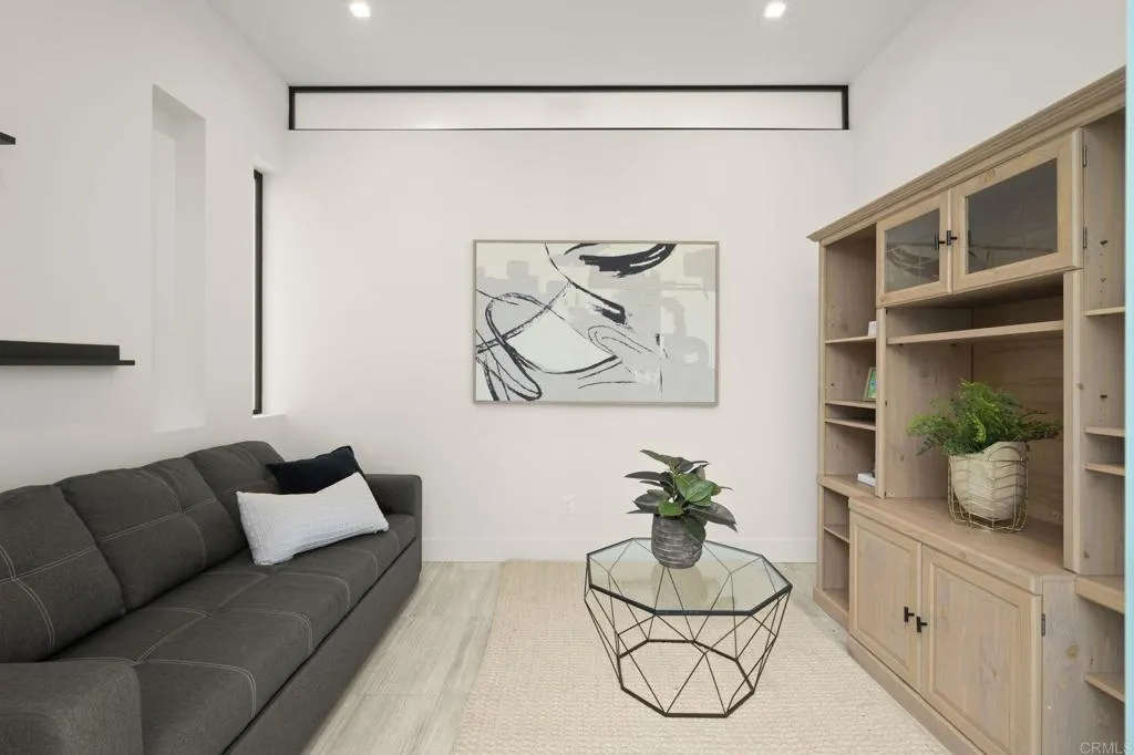 https://cdn.realtyfeed.com/cdn/127/306639001/a7882ac30fa5a8b0b3ad466fadc2a6e3.webp