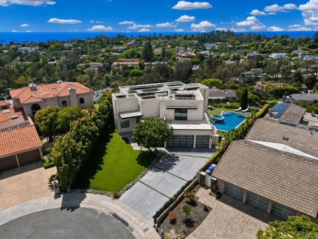 https://cdn.realtyfeed.com/cdn/127/306639001/cfbcb808e8285d3f8a8cc3b5904b121b.webp