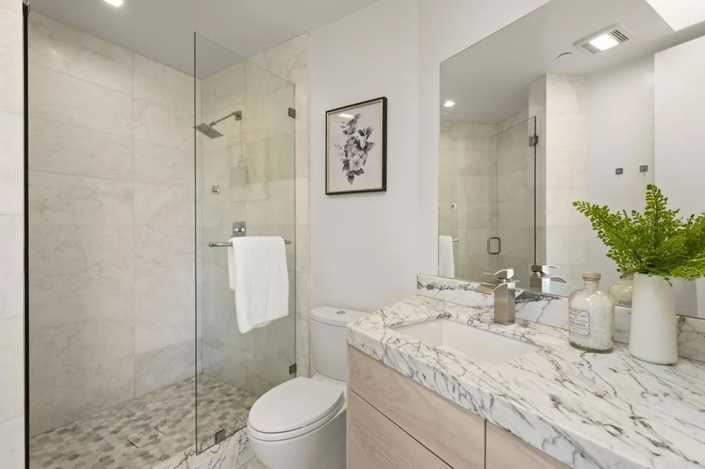 https://cdn.realtyfeed.com/cdn/127/306639001/d08fd8d30d16e9159cec2d6a1efa224c.webp