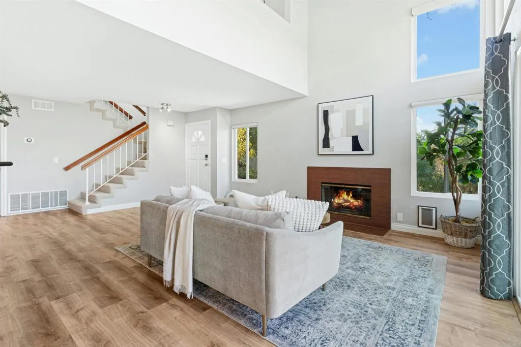 https://cdn.realtyfeed.com/cdn/127/306639110/6e3218ec085e4b977f96a5311e09d1c1.webp