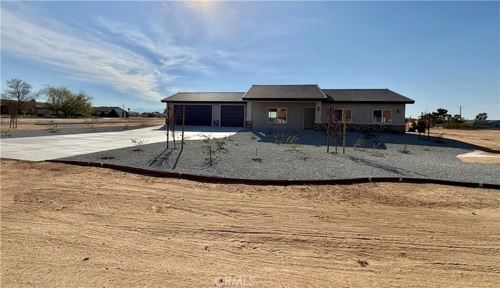 Apple Valley, CA 92307