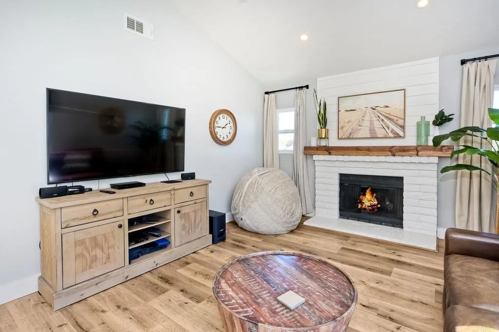 https://cdn.realtyfeed.com/cdn/127/306639132/6bbbe319bc58c2460e9de84ff12f9bdb.webp