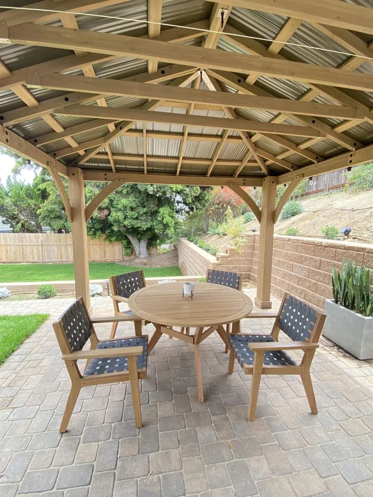 https://cdn.realtyfeed.com/cdn/127/306639132/afaae618cca88a01fbbae26541ca3176.webp