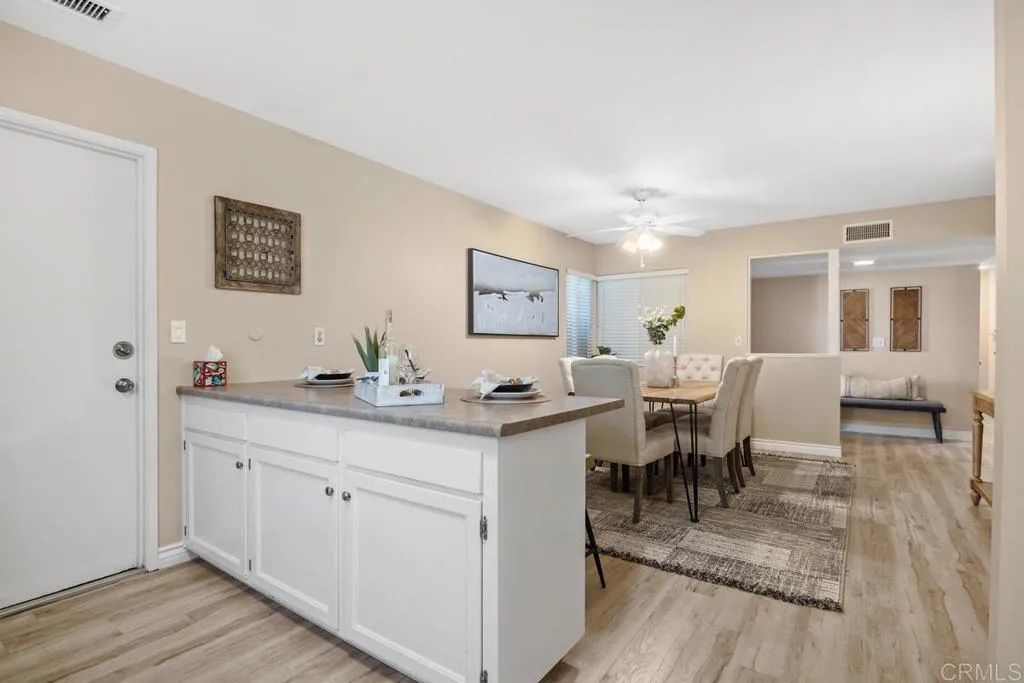 https://cdn.realtyfeed.com/cdn/127/306639179/5e48b07343c2158bfe4e25893c27e747.webp