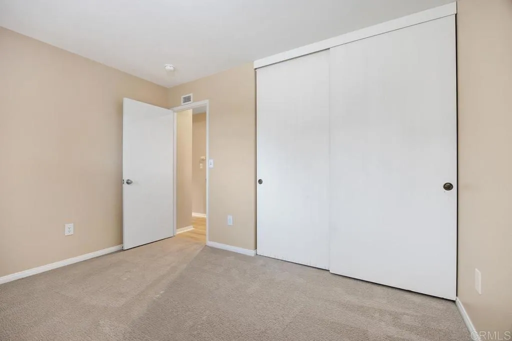 https://cdn.realtyfeed.com/cdn/127/306639179/e6a1bcc2434aa845e32af790c118c7a8.webp