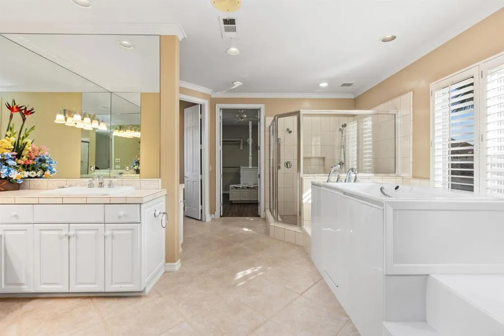 https://cdn.realtyfeed.com/cdn/127/306639194/6a5856a361bc572ec10d546233d66532.webp