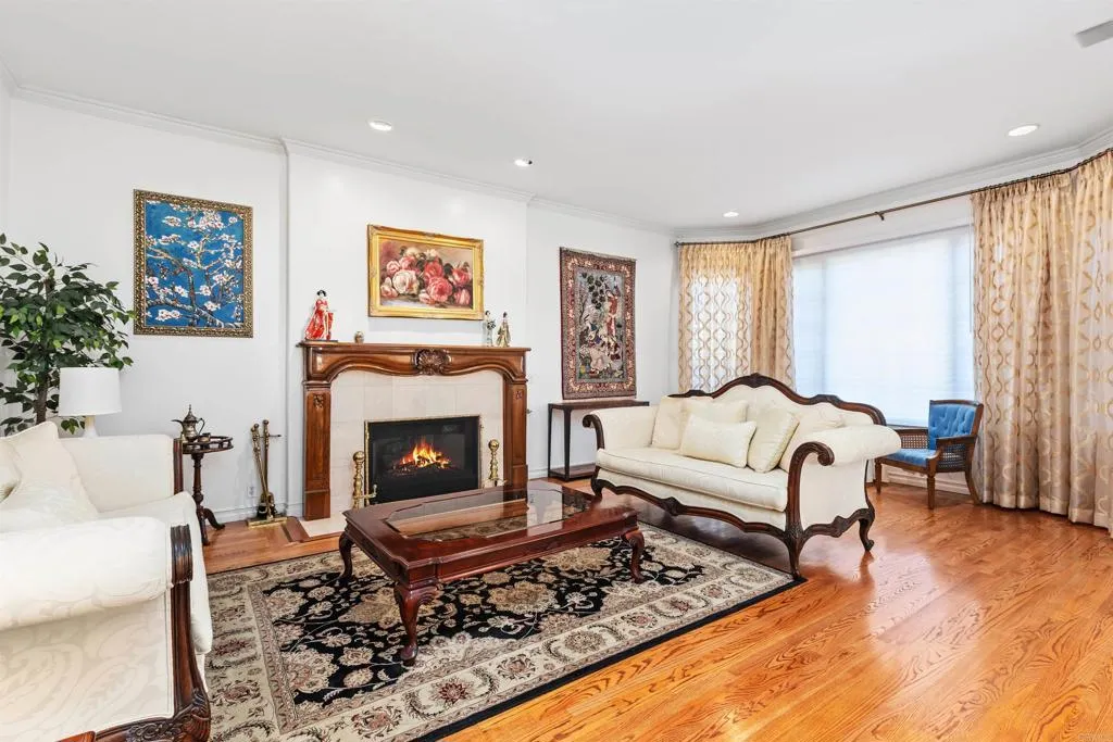 https://cdn.realtyfeed.com/cdn/127/306639194/95254c3e538e0897ac3cf7fead14b500.webp