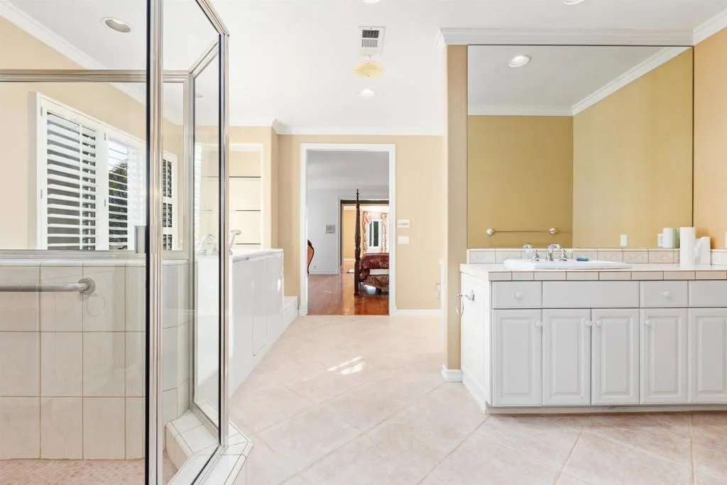 https://cdn.realtyfeed.com/cdn/127/306639194/ce00e29240f98df90137999ba4d6ff7a.webp