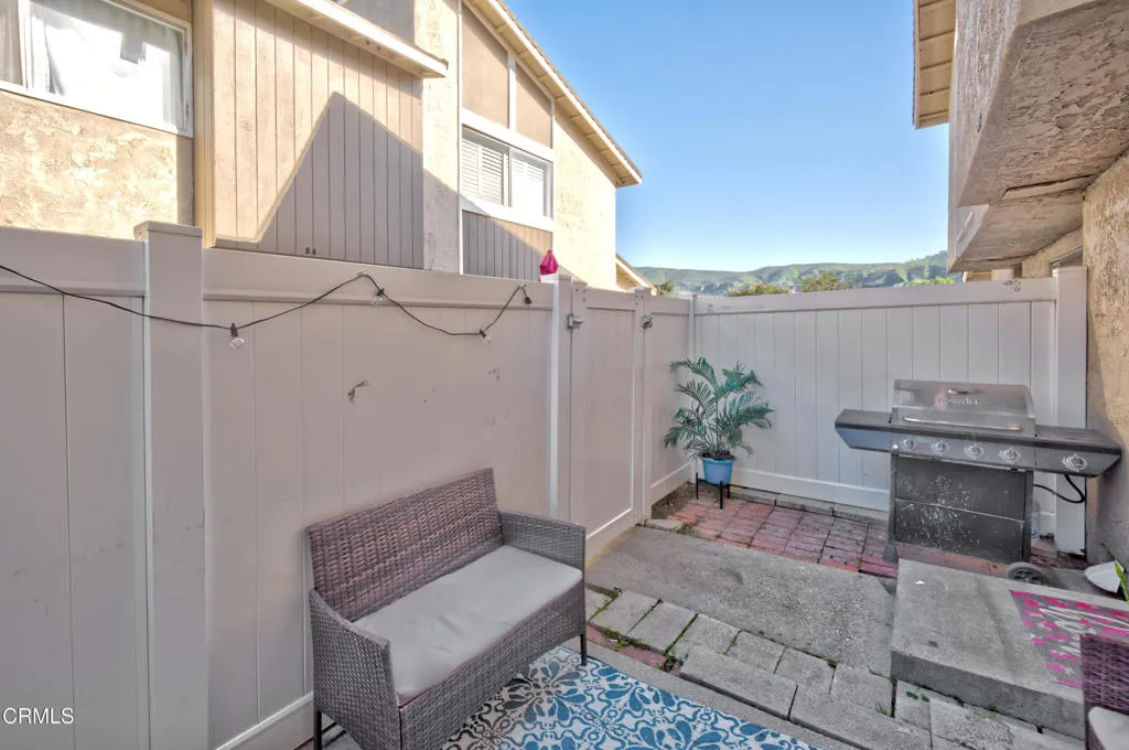 83 Cabrillo Court, Santa Paula, CA 93060 - Photo 2 of 21, Santa Paula, CA
