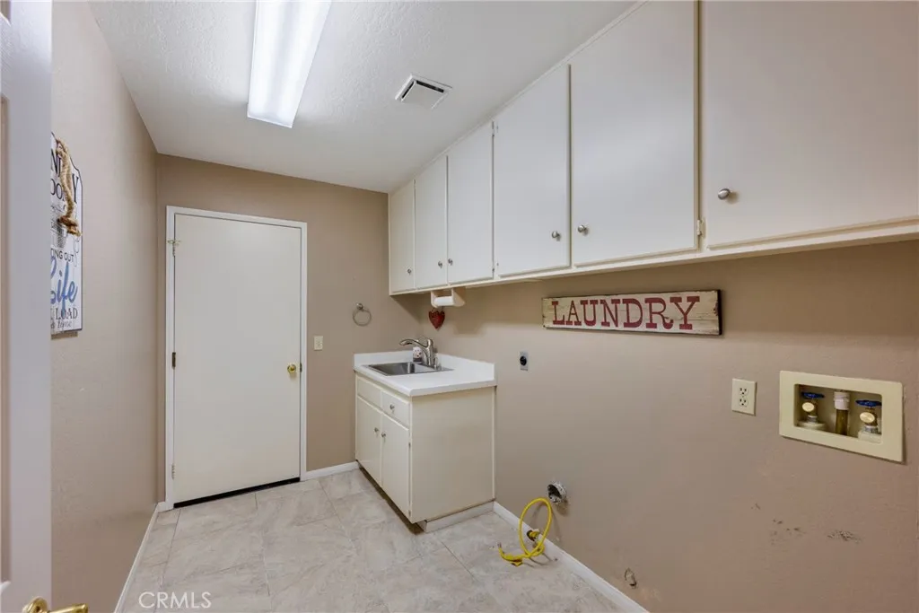https://cdn.realtyfeed.com/cdn/127/306639213/14d16c57841c4a543f85063ccea62e50.webp