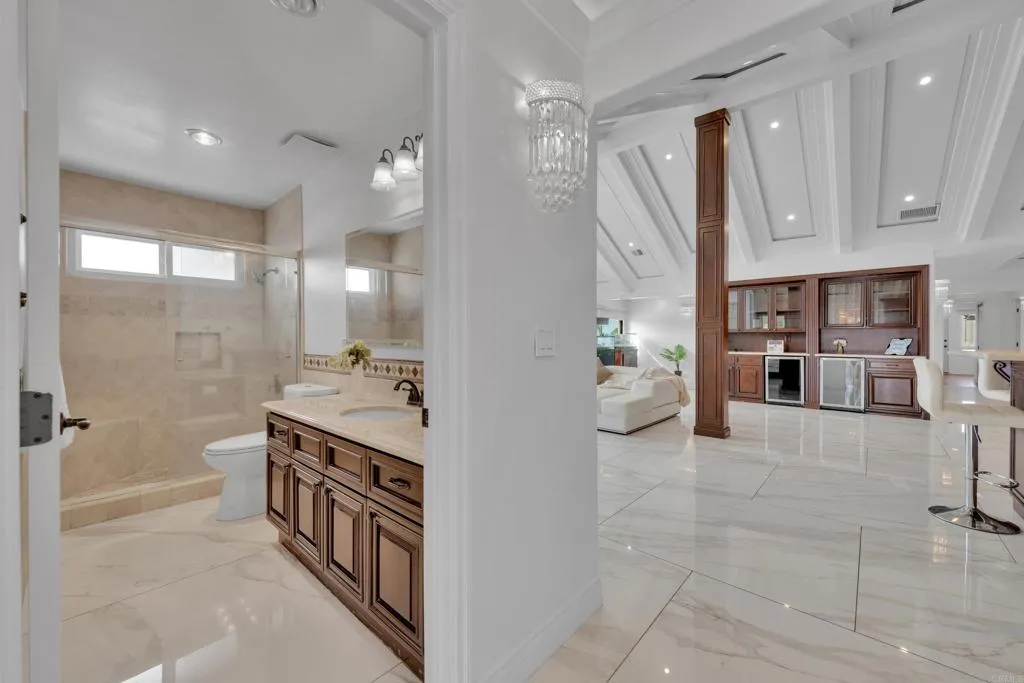 https://cdn.realtyfeed.com/cdn/127/306639215/1d6a4c1239996339e6f440edd22b3cec.webp