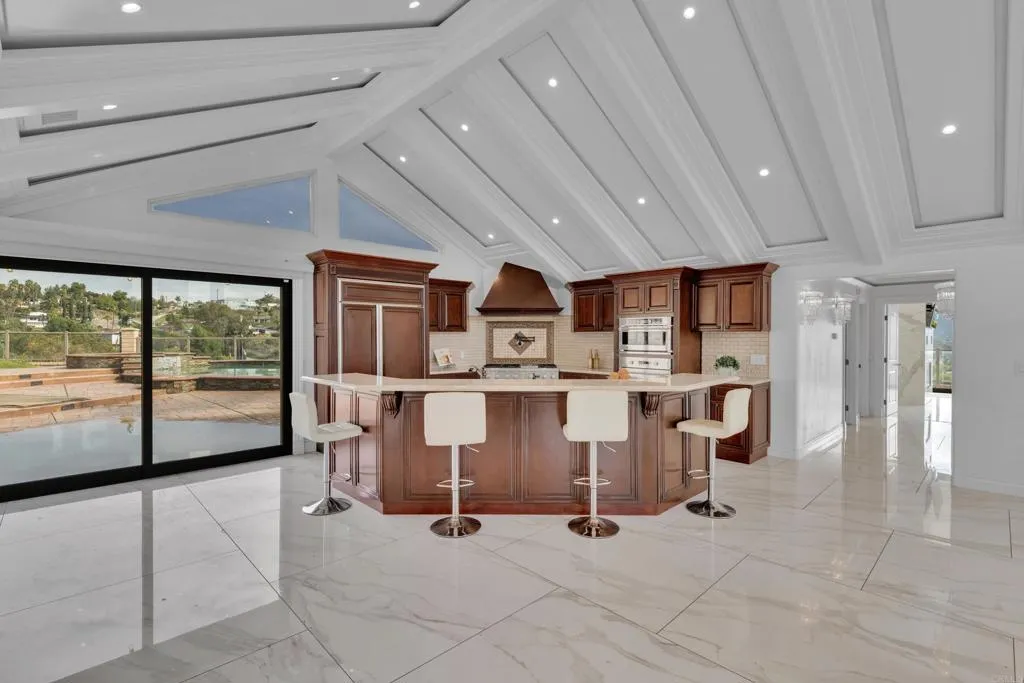 https://cdn.realtyfeed.com/cdn/127/306639215/2fb6db0261246dcb7612a80dcc7bc859.webp