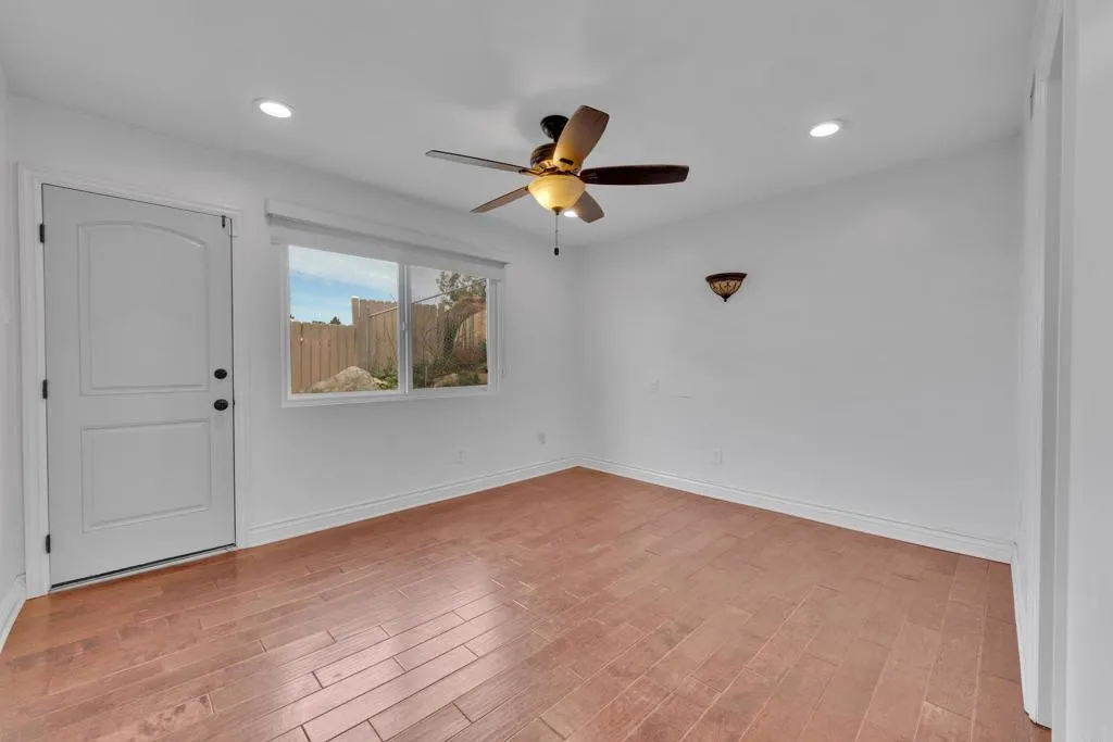 https://cdn.realtyfeed.com/cdn/127/306639215/9e66cdc9bd6834f2fcd27e4eb94c1fac.webp