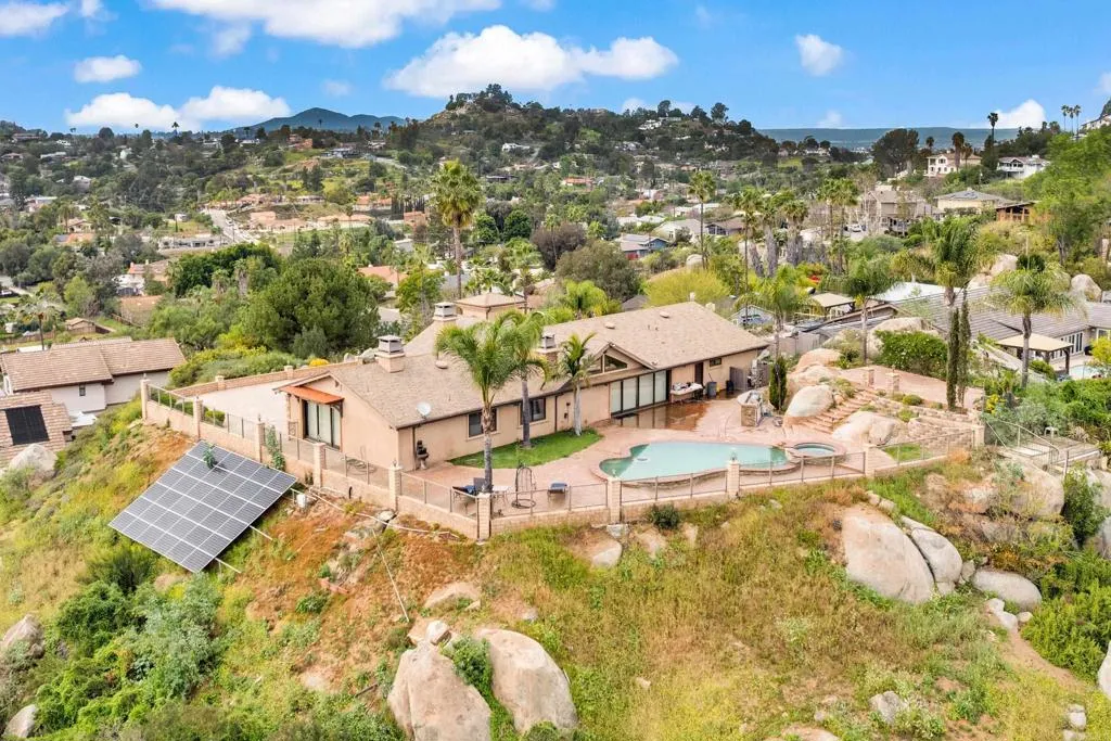 https://cdn.realtyfeed.com/cdn/127/306639215/e97bdbe27a56edb27d7062f2604bafa2.webp