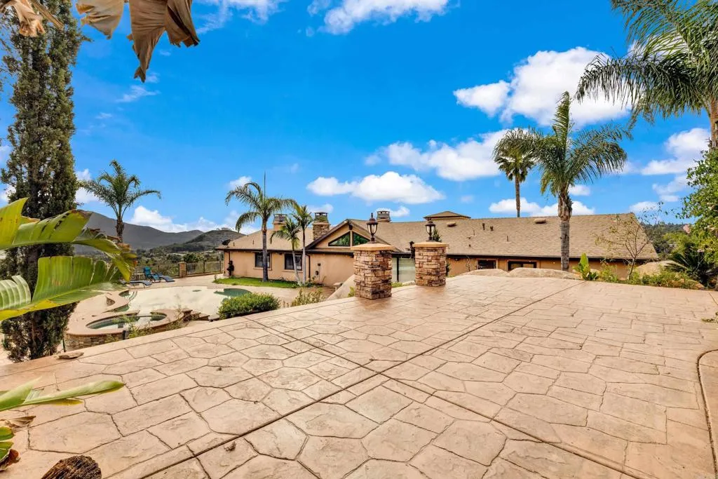 https://cdn.realtyfeed.com/cdn/127/306639215/f1bb52e3698286dbf08e1e0b3fd87700.webp