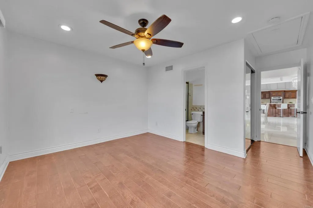 https://cdn.realtyfeed.com/cdn/127/306639215/f9e36fd097244f353a9f188c92b878dc.webp