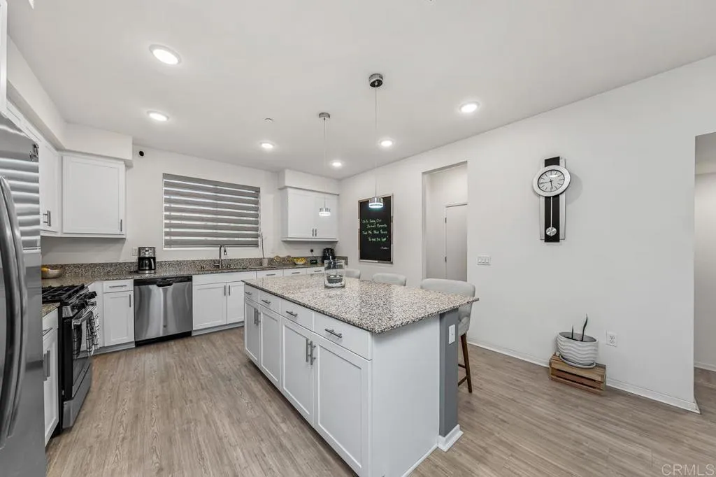 Photo #3: PTP2601008 Listing: Photo #3