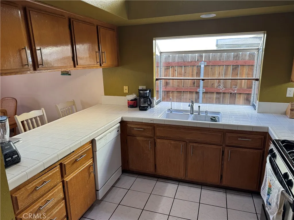 177 S Nebraska, Lake Elsinore, CA 92530 - Photo 5 of 35, Lake Elsinore, CA