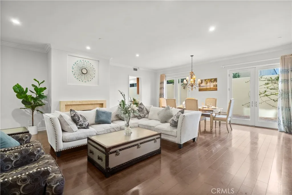 143 N Arnaz Drive 102