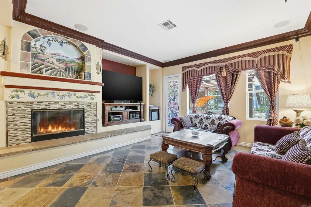 https://cdn.realtyfeed.com/cdn/127/306639322/1e83c30d79584690ec08def16a9cc9a6.webp