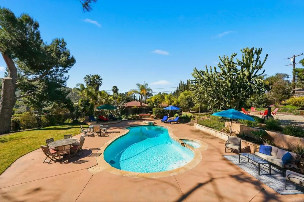 https://cdn.realtyfeed.com/cdn/127/306639324/ba388956ddad6026b780abb0c9c0fc5f.webp