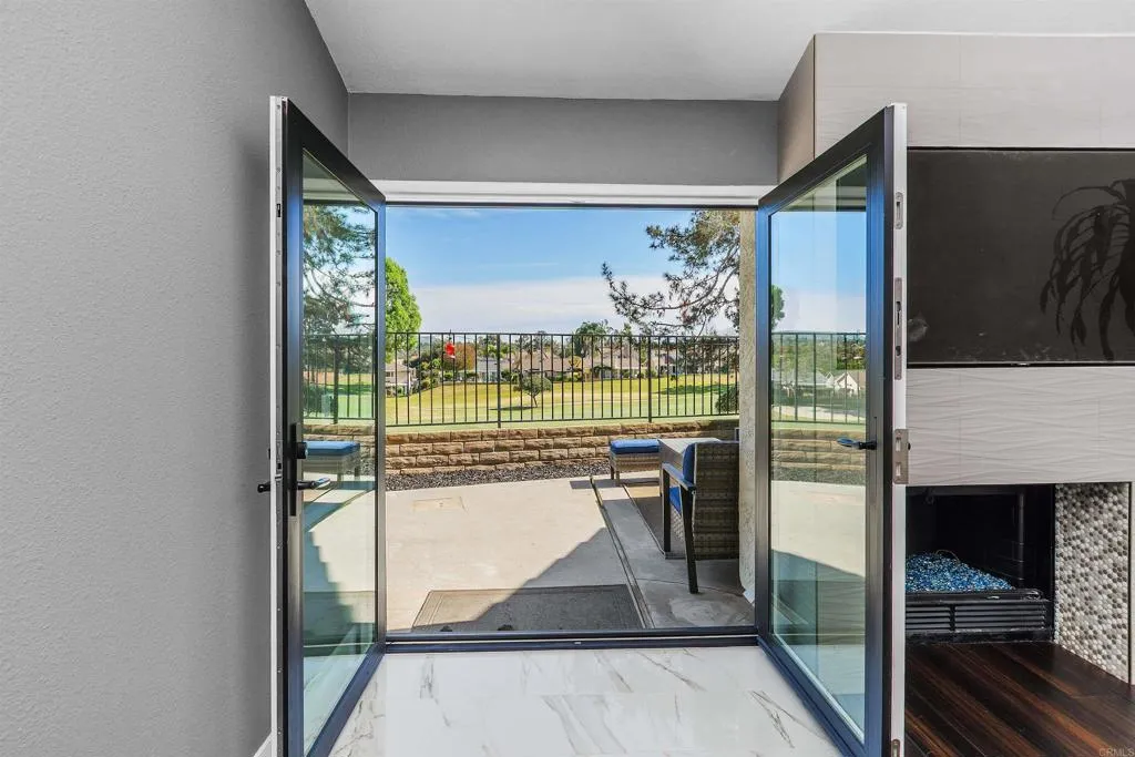 https://cdn.realtyfeed.com/cdn/127/306639346/15f5f9ec83109628f239df365e2d60ae.webp