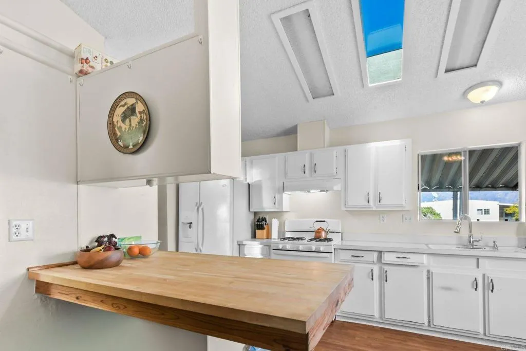 https://cdn.realtyfeed.com/cdn/127/306639365/7fd62e0fd95081e5c75926dbfe3ad8ec.webp