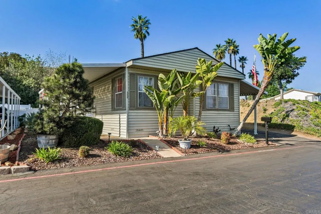 https://cdn.realtyfeed.com/cdn/127/306639365/97996a8af6b825f5a3db2cd9d8e233ab.webp