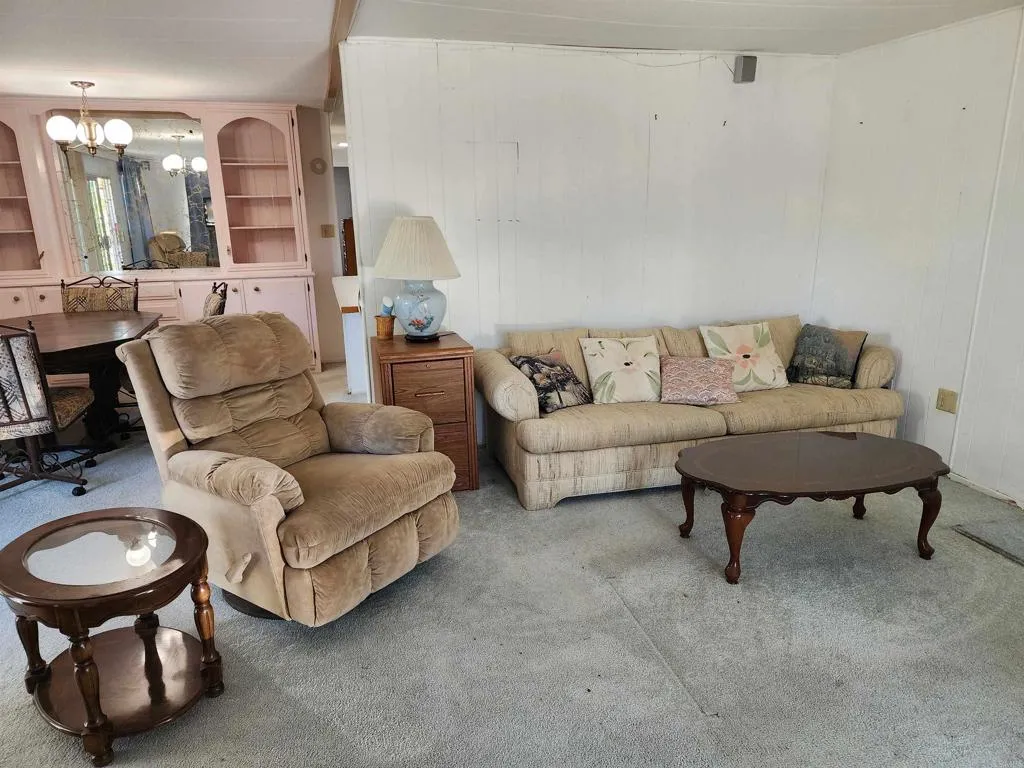 https://cdn.realtyfeed.com/cdn/127/306639366/af3d4d220b828e5a5ad600331e41278e.webp