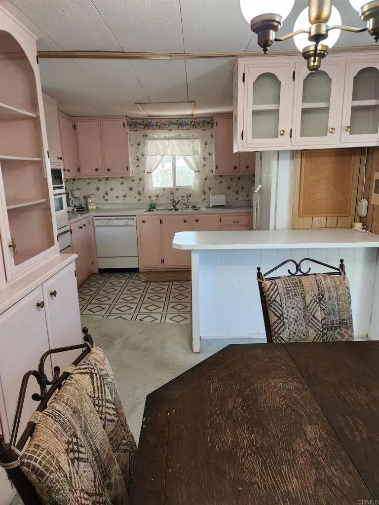 https://cdn.realtyfeed.com/cdn/127/306639366/cf36dd22867dc2ee704cfa6e1cb75146.webp