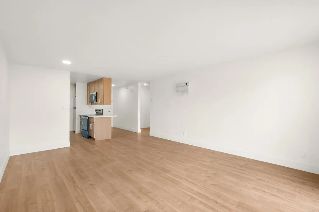 Photo #8: PTP2601013 Listing: Photo #8