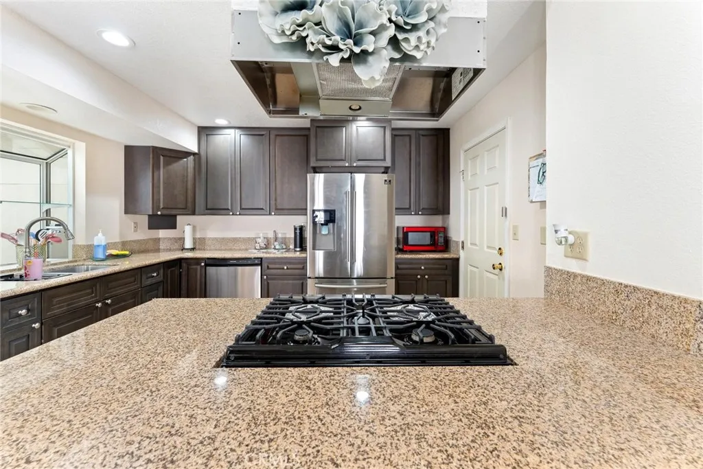 737 Verona, San Jacinto, CA 92583 - Photo 4 of 41, San Jacinto, CA